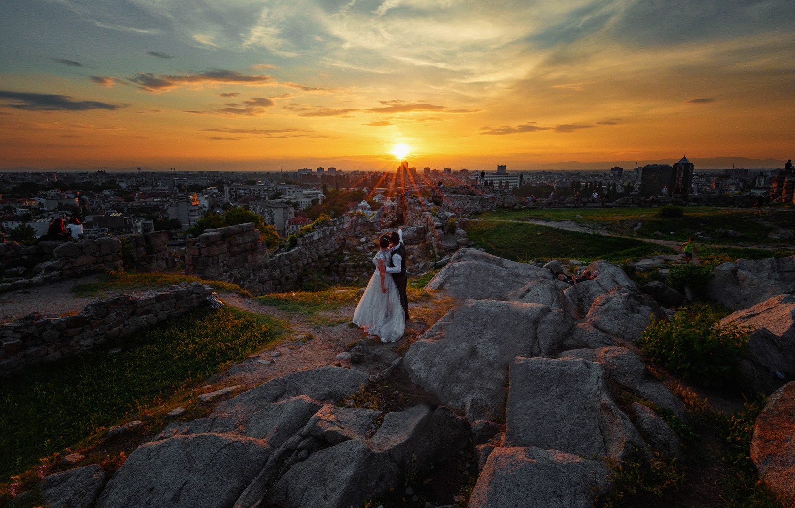 Весела и Влади